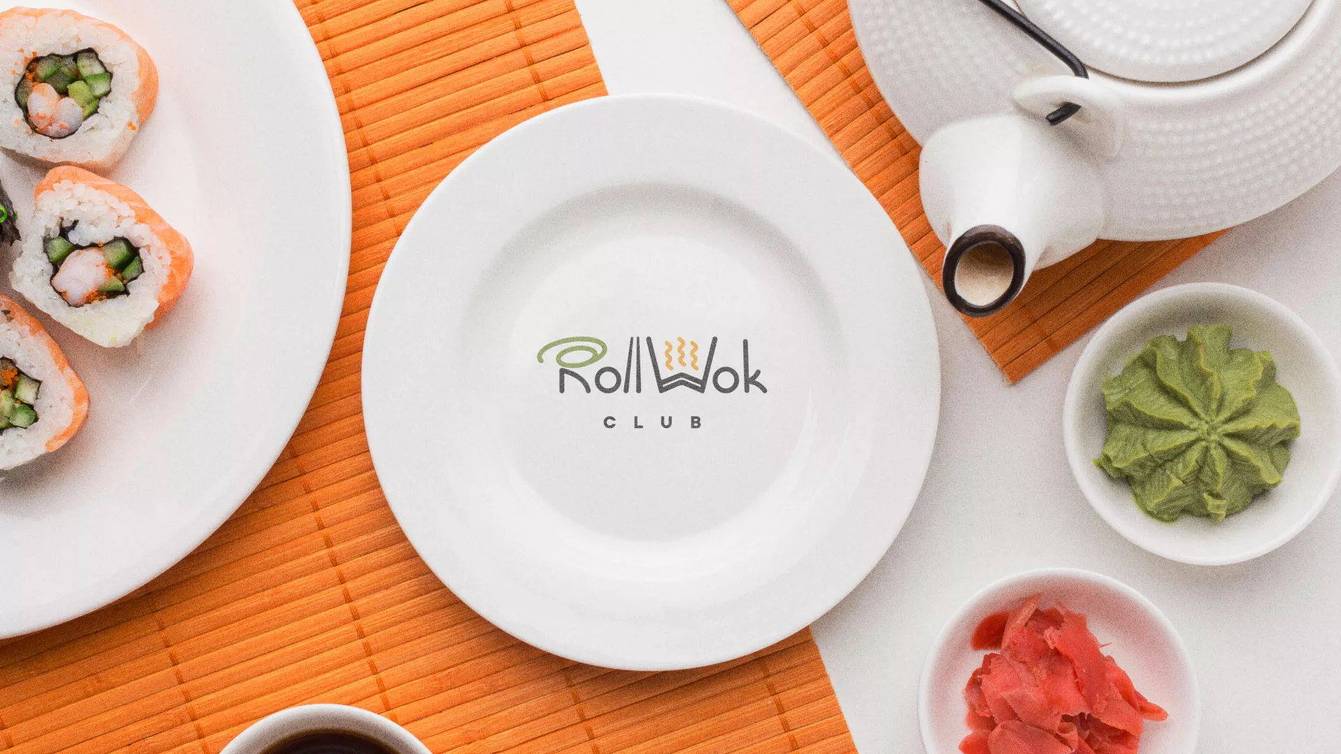 Разработка логотипа и фирменного стиля суши-бара «Roll Wok Club» в Катав-Ивановске